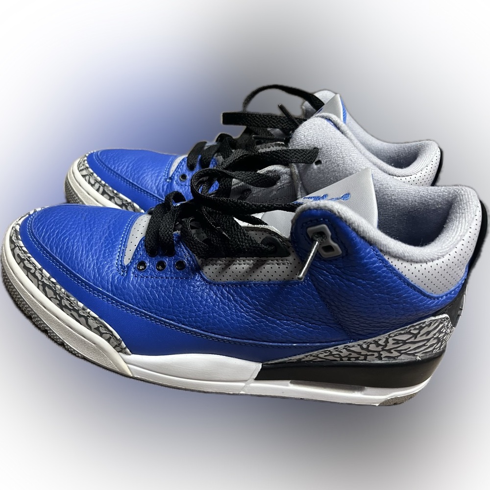 Jordan 3 Retro - Varsity Royal Cement